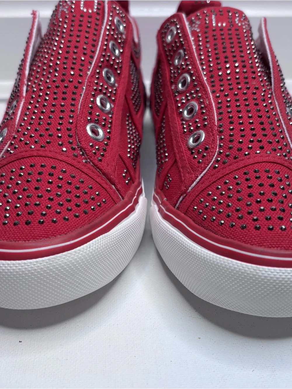 True Religion Women's Rhinestone-Studded Canvas Slip-On Sneakers Red & White 9.5
